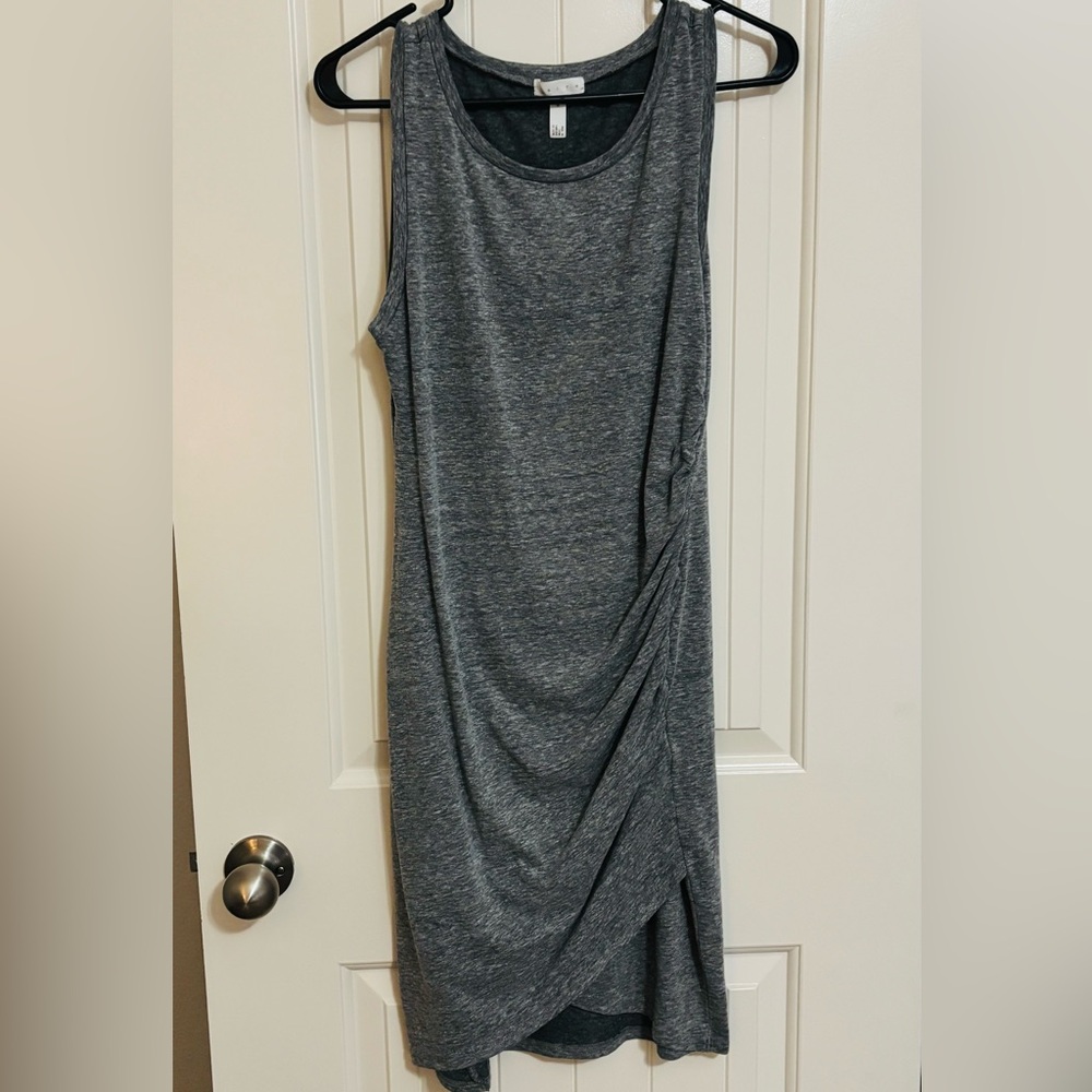 Leith Women’s Gray Ruched Sleeveless Dress